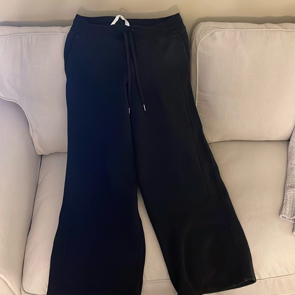 Lululemon scuba wide legged pants
